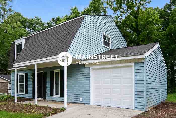 405 Woodlake Dr - Photo 2 of 17