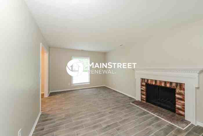 405 Woodlake Dr - Photo 4 of 17