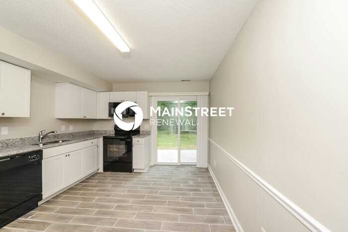 405 Woodlake Dr - Photo 5 of 17