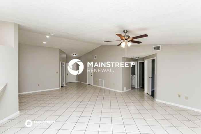 645 Norse St Nw - Photo 4 of 16