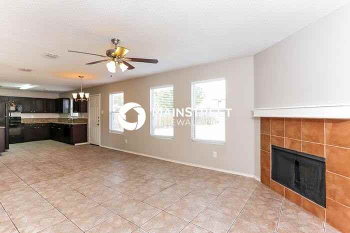 3011 Clemente Dr - Photo 4 of 17