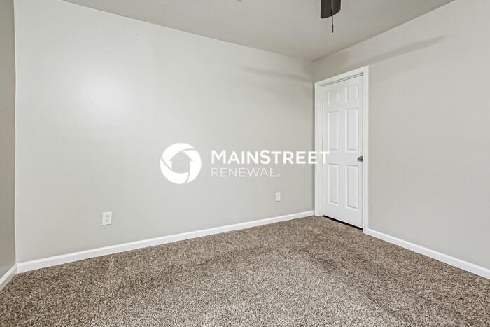 1850 Adams Ave - Photo 5 of 16