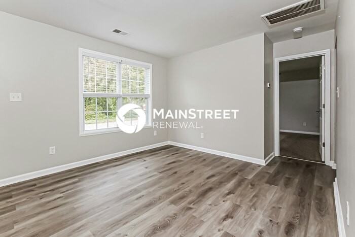 1850 Adams Ave - Photo 5 of 15