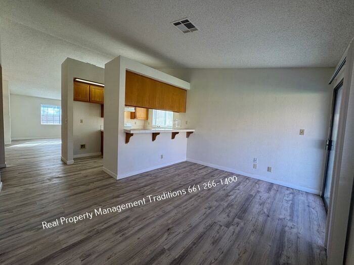 3307 Stella Ave - Photo 5 of 17