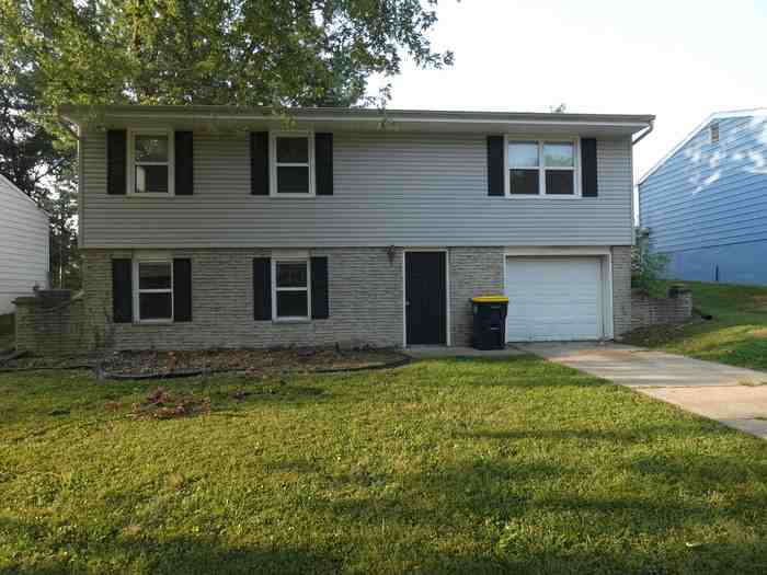 5045 Ne 56th Pl - Photo 2 of 19