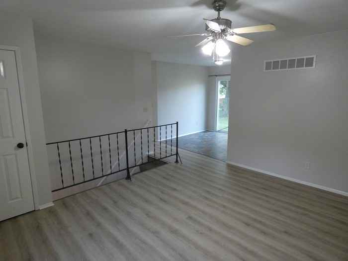 5045 Ne 56th Pl - Photo 7 of 19