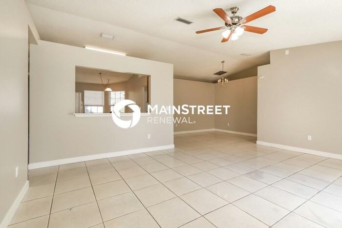 1597 Twin Oak Dr W - Photo 4 of 14