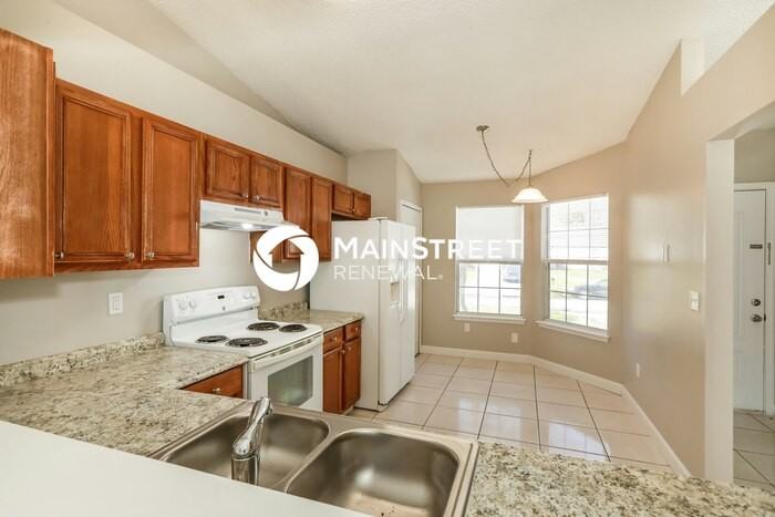 1597 Twin Oak Dr W - Photo 6 of 14