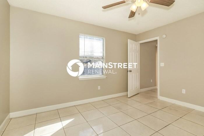 1597 Twin Oak Dr W - Photo 7 of 14