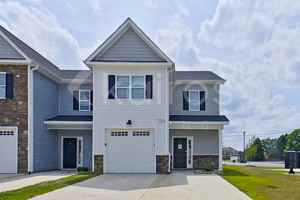 featured image of 3704 Oak Leaf Way #F