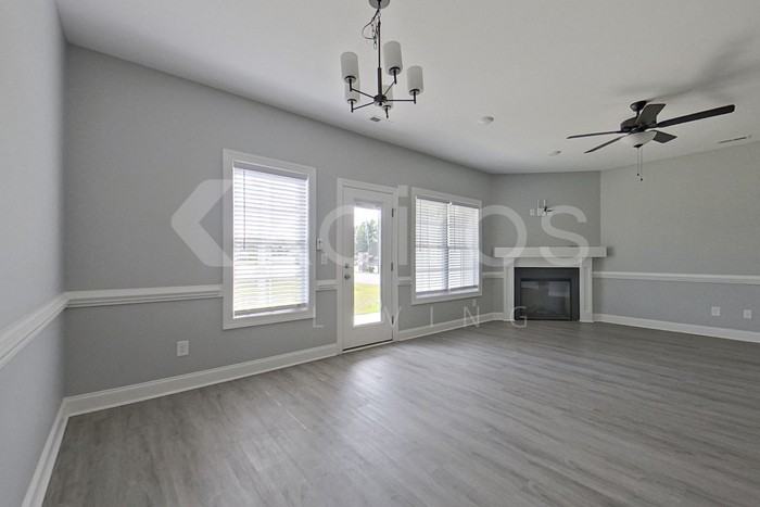 3704 Oak Leaf Way #F - Photo 2 of 22