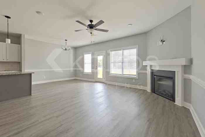 3704 Oak Leaf Way #F - Photo 4 of 22