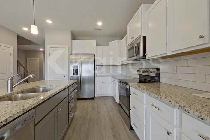 3704 Oak Leaf Way #F - Photo 7 of 22