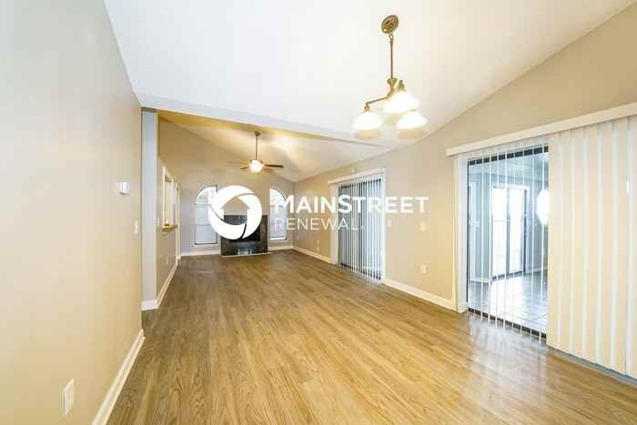 5007 Swallow Dr - Photo 2 of 16