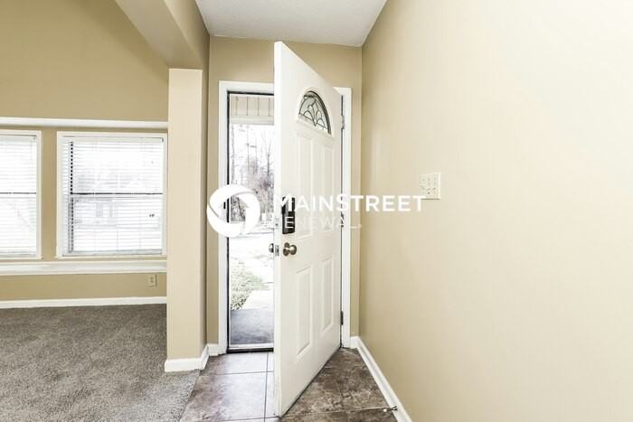 400 Amberly Dr - Photo 5 of 16