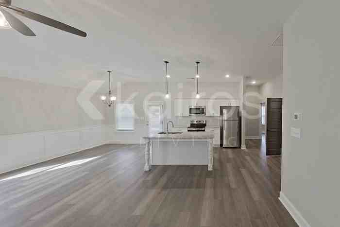 125 Allentown Ct - Photo 4 of 16