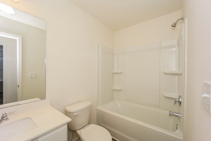 631 Magnolia Cir - Photo 4 of 16