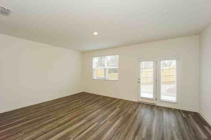 631 Magnolia Cir - Photo 7 of 16