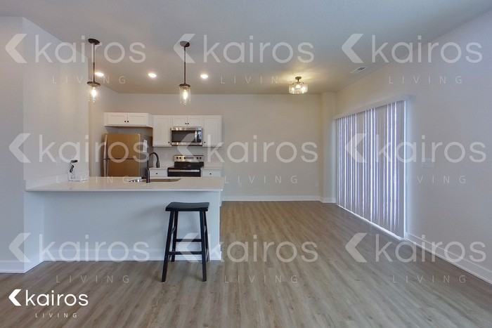 6925 Holly Ct - Photo 5 of 18