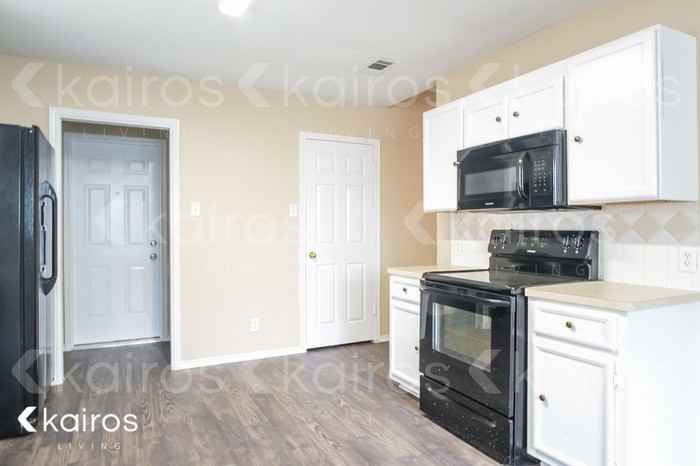 3204 Gus Dr - Photo 6 of 16