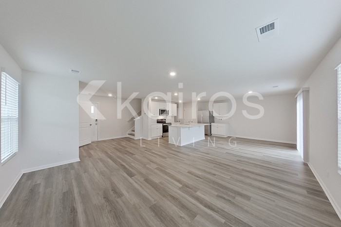 133 Overstreet Way - Photo 2 of 28