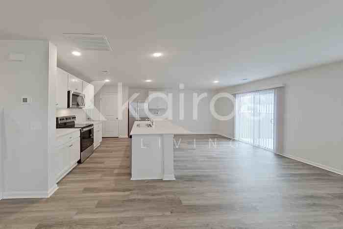 133 Overstreet Way - Photo 4 of 28