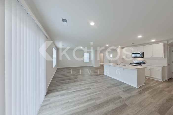 133 Overstreet Way - Photo 7 of 28