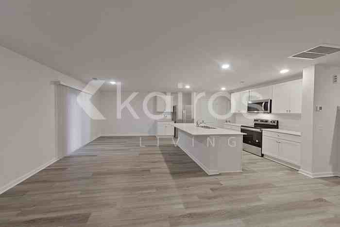 130 Inez Ave - Photo 6 of 30