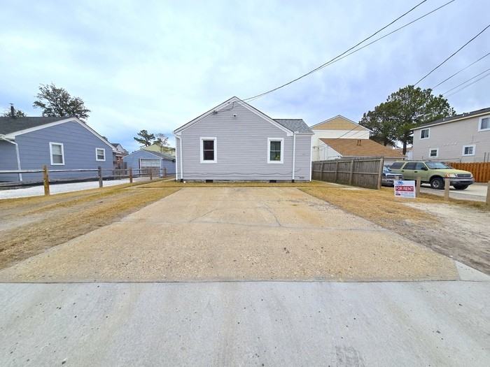 9524 17th Bay St #B - Photo 2 of 28