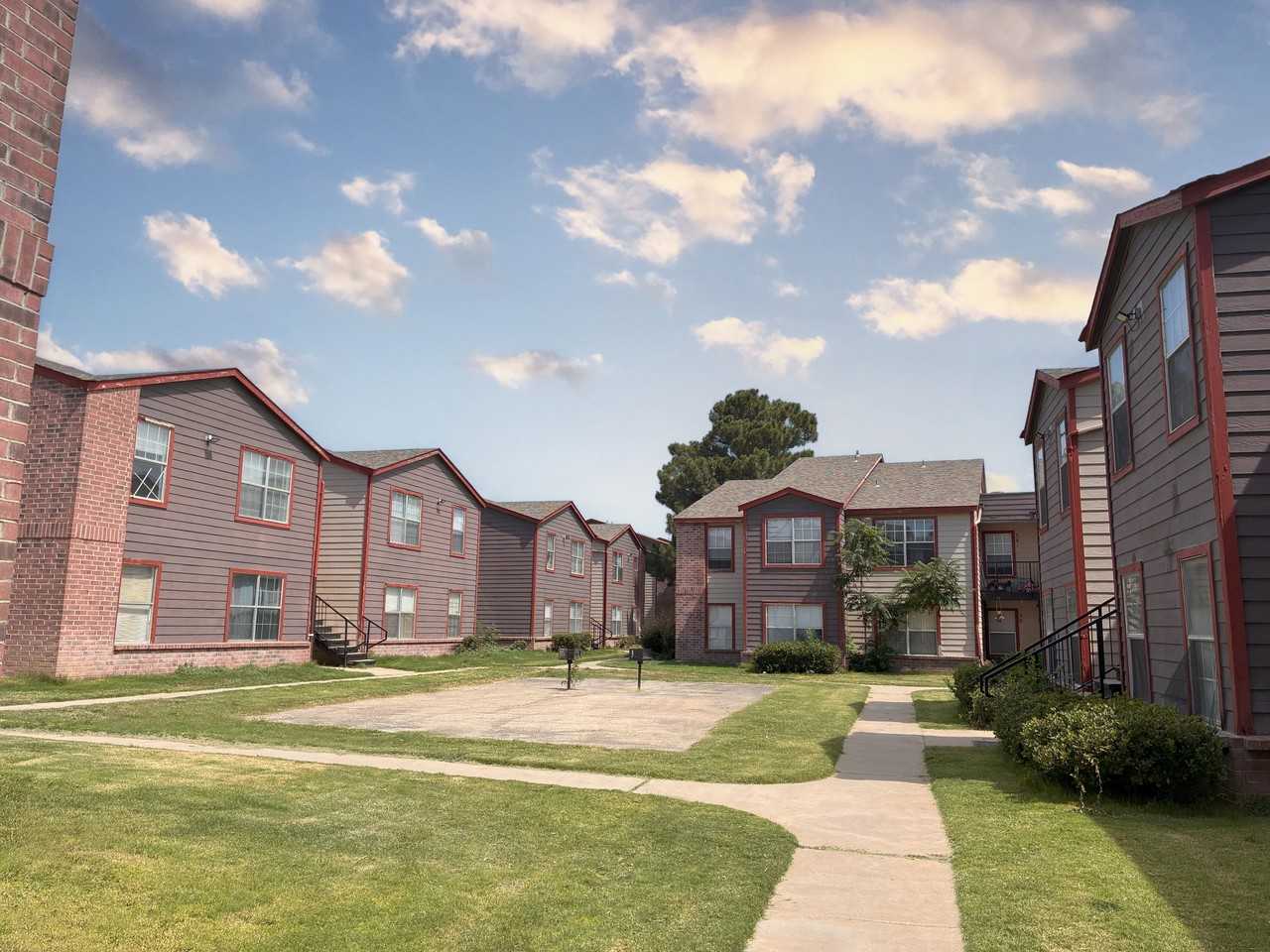 1200 East Broadway Street , Hobbs, NM, 88240 - 1-105 #1-105 - Photo 7 of 11