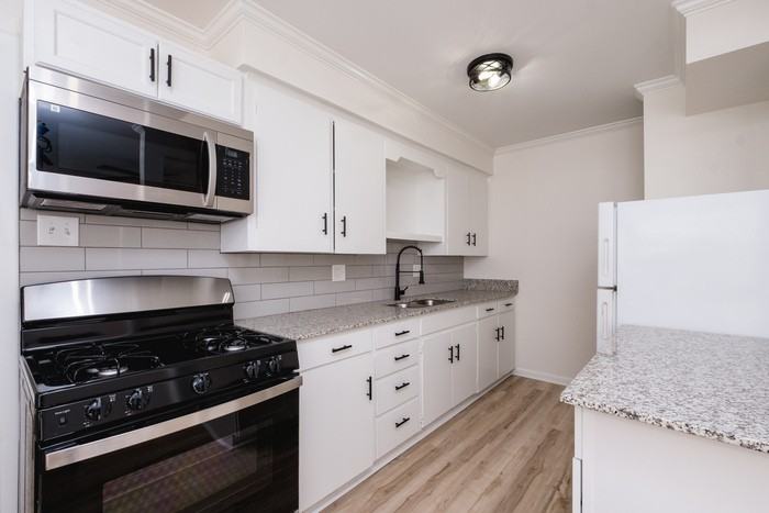 214 N Fillmore St #3 - Photo 5 of 12