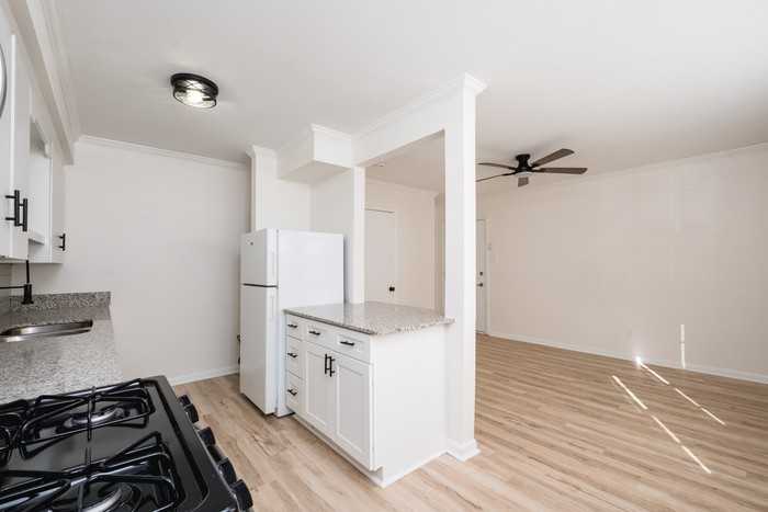 214 N Fillmore St #3 - Photo 6 of 12