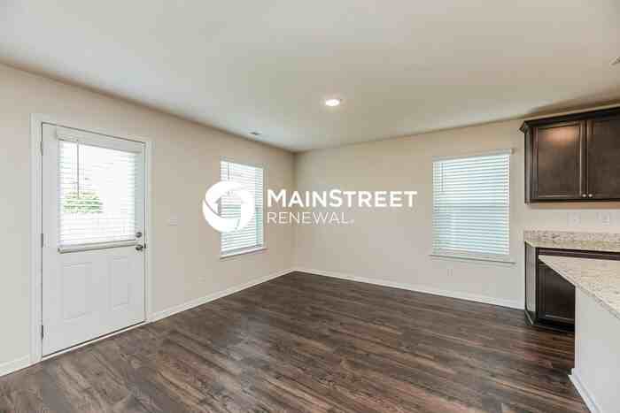 132 Westcott St - Photo 5 of 19