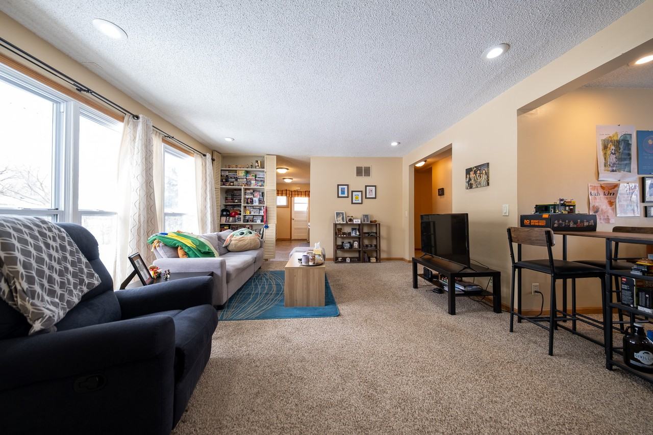 5924 Idaho Ave N #1 - Photo 3 of 22