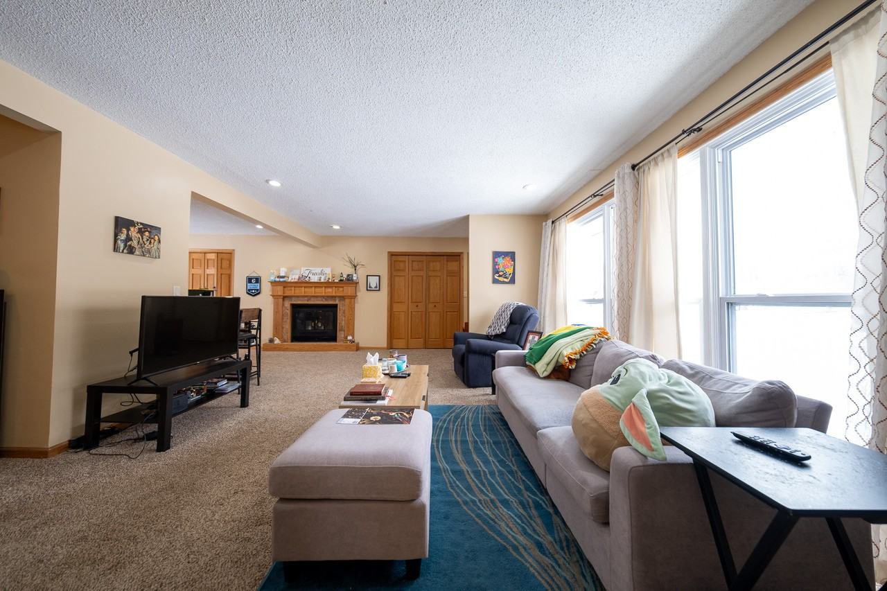 5924 Idaho Ave N #1 - Photo 7 of 22