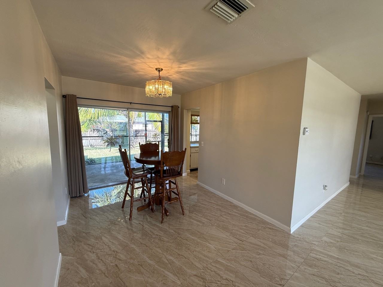 671 Nw 17th St #1 - Photo 4 of 20