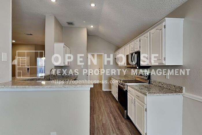 3304 Athens Dr - Photo 7 of 24