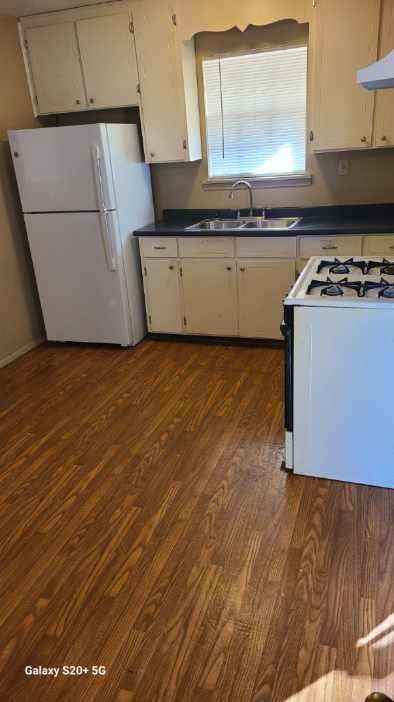 2017 Winona Ave #1 - Photo 4 of 7