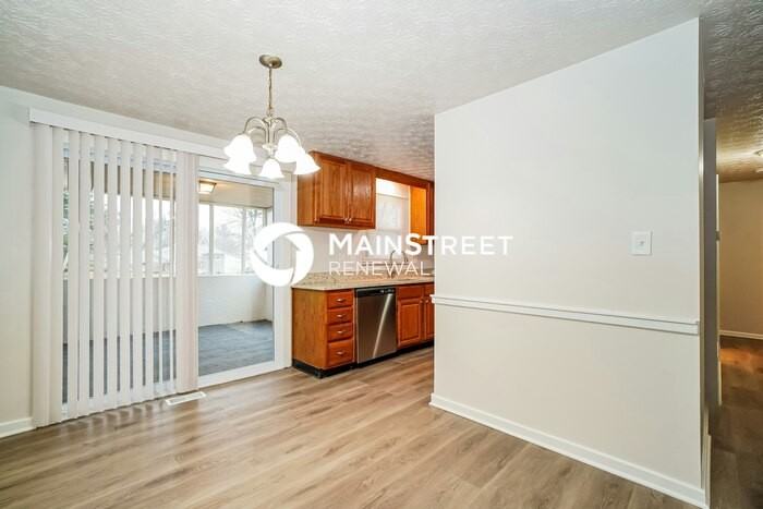 511 Hilltop Dr - Photo 5 of 18