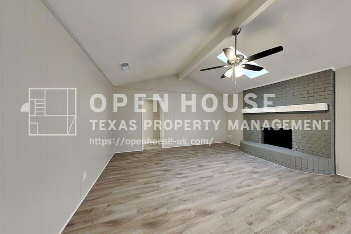 7317 Stonecrest Dr - Photo 4 of 21