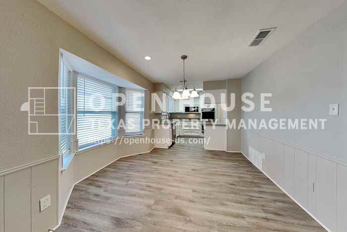 7317 Stonecrest Dr - Photo 7 of 21