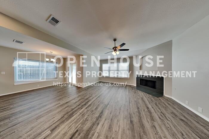 3261 Bent Creek Dr - Photo 5 of 23