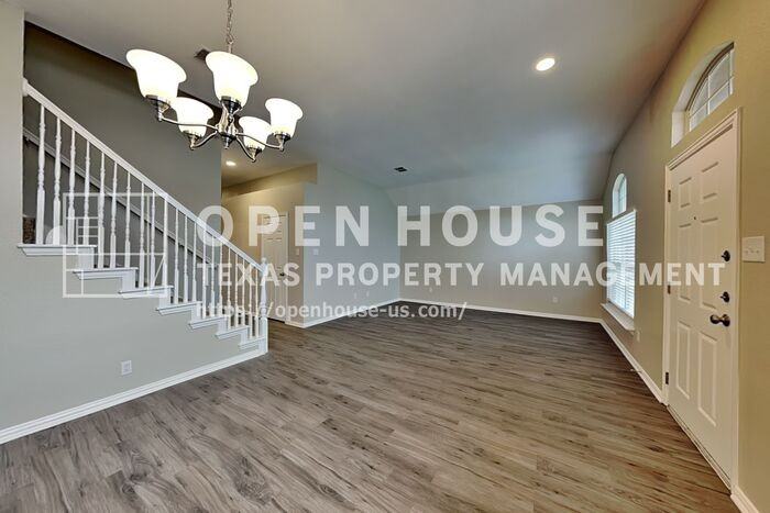 2105 Peacock Ln - Photo 5 of 20