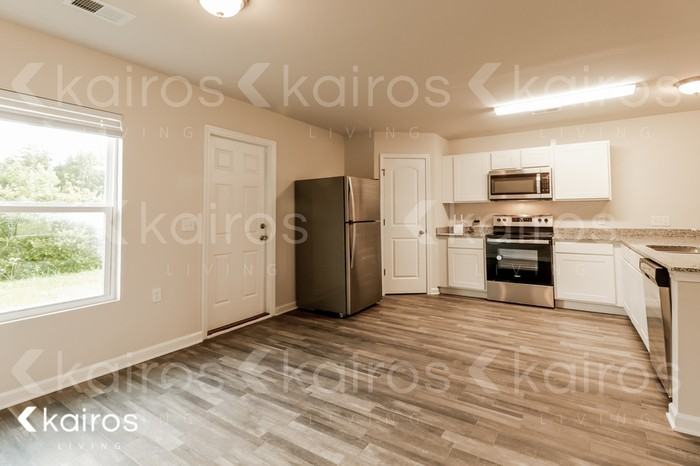 169 Saddle Brooke Trce - Photo 7 of 18