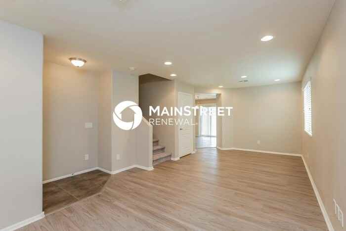 8752 W Superior Ave - Photo 5 of 17