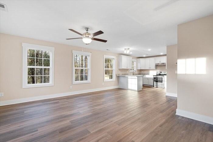 601 S Mountain St - Photo 4 of 22