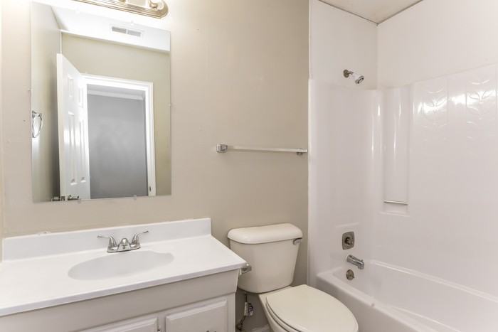 3910 Walnut Hill Ct - Photo 7 of 12