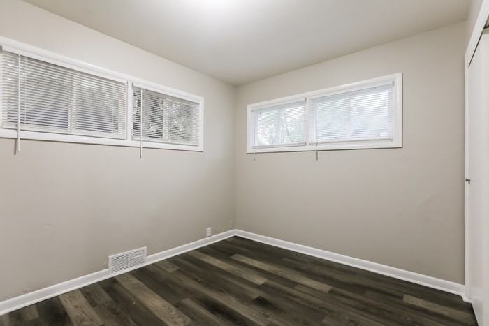 7111 E 111th Ter - Photo 7 of 10