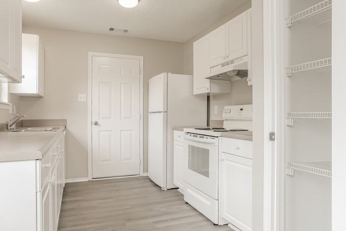 117 Village Dr - Photo 5 of 11