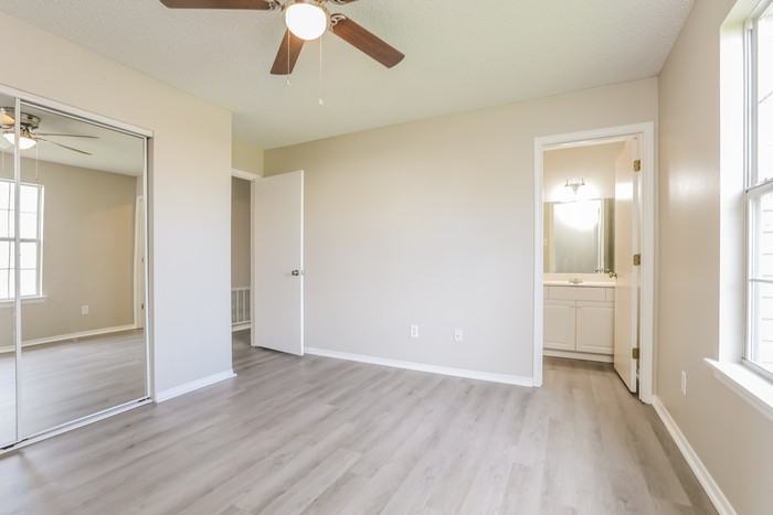 117 Village Dr - Photo 6 of 11